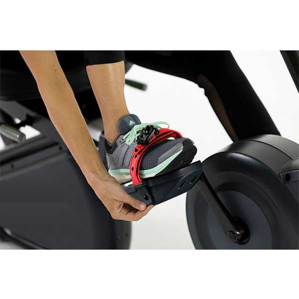 R98e Entertainment Recumbent Bike